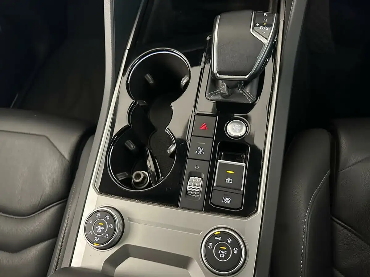 2020-volkswagen-touareg-30tsi-black-edition-big-54