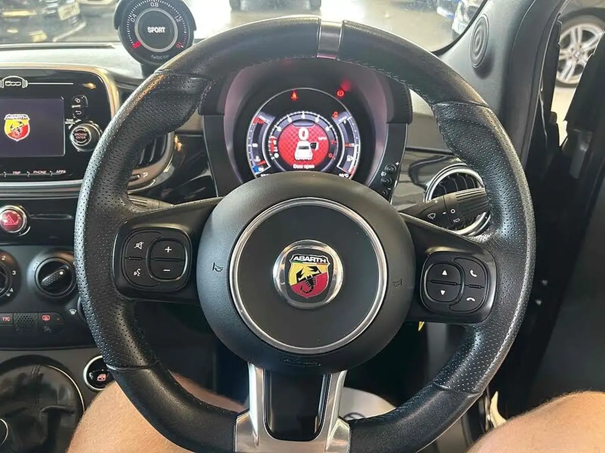 2018-abarth-595-14-tjet-big-9