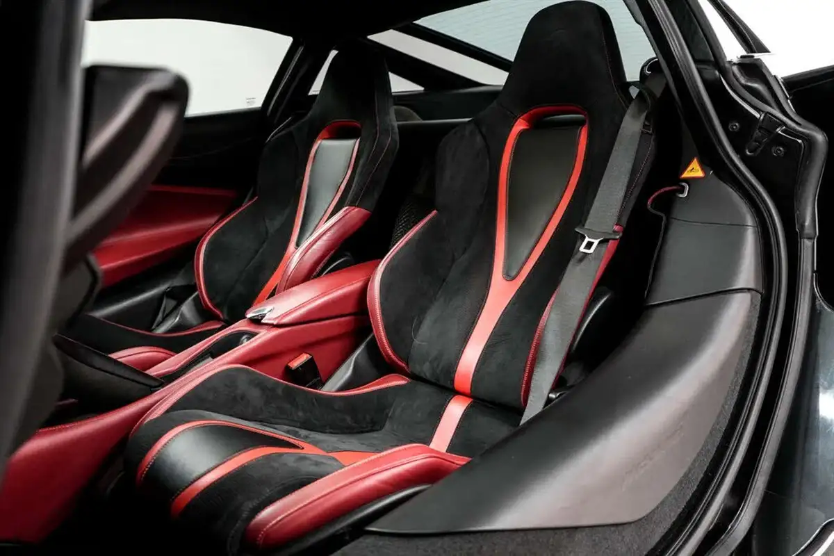 2019-mclaren-720s-40-luxury-big-15