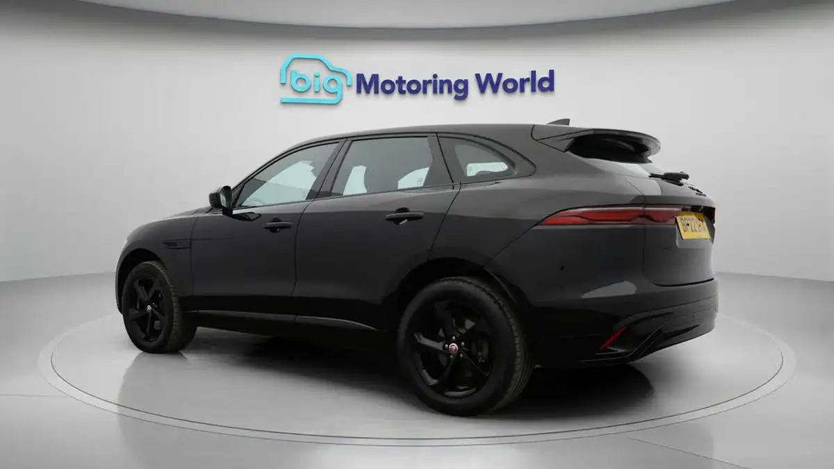 2022-jaguar-f-pace-20-d200-r-dynamic-s-big-5