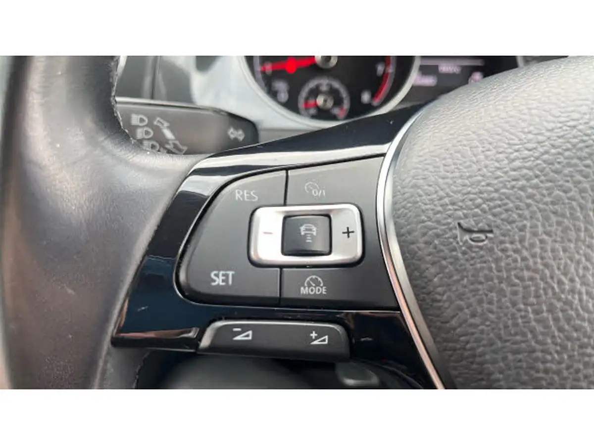 2018-volkswagen-golf-10-tsi-se-nav-110ps-ss-hatchback-5d-big-29