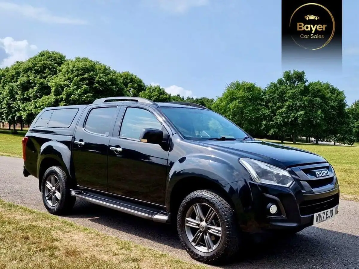 2017-isuzu-d-max-19td-blade-auto-big-0
