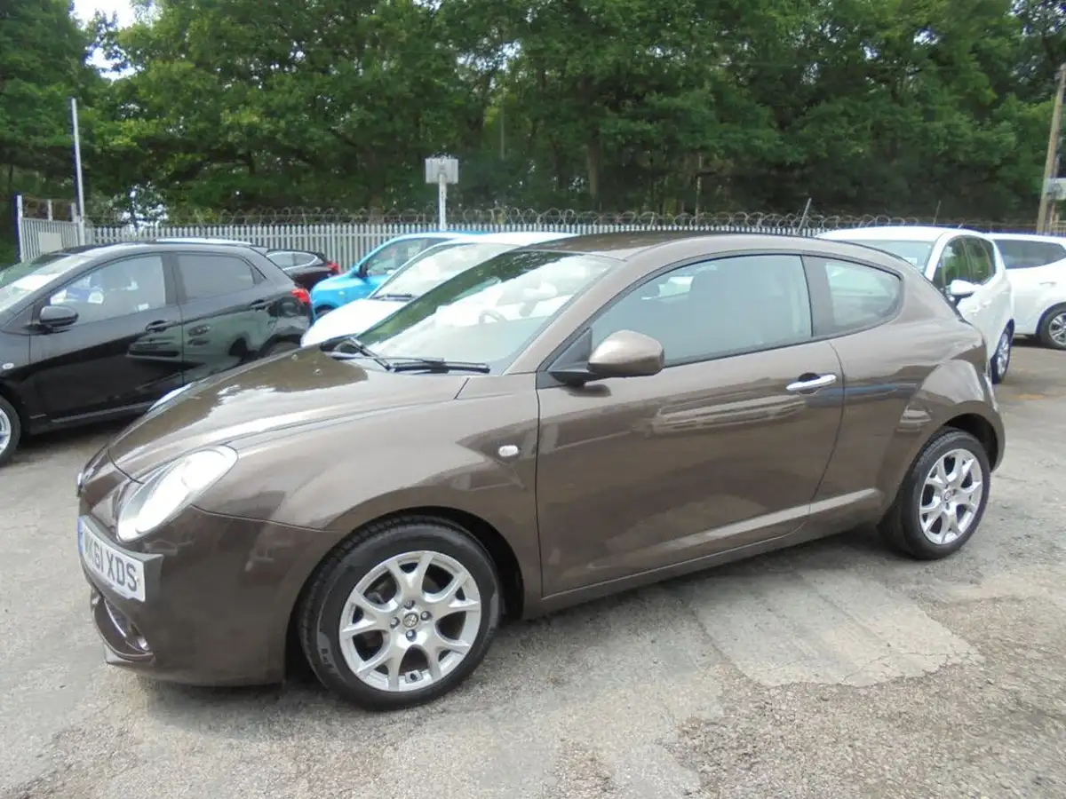 2011-alfa-romeo-mito-14-sprint-tb-multiair-105bhp-big-6