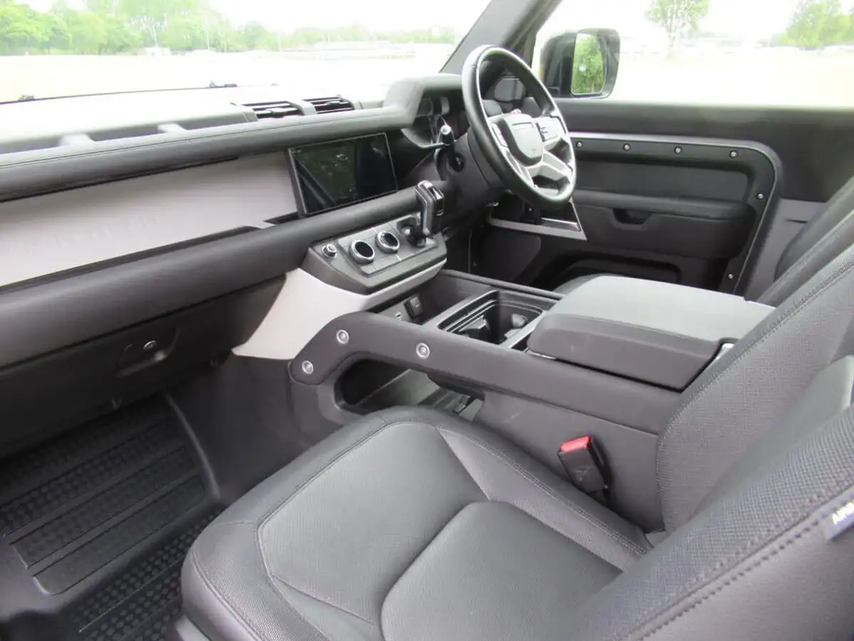 2021-land-rover-90-defender-30-d250-x-dynamic-se-big-18