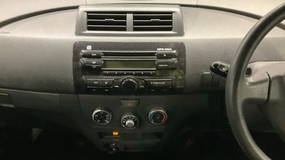 2008-daihatsu-materia-15-big-10
