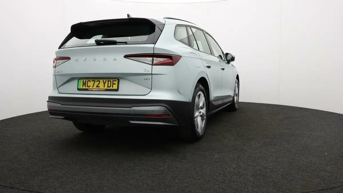 2023-skoda-enyaq-e-60-big-79