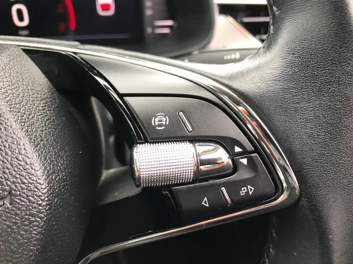 2022-skoda-scala-10-tsi-se-l-115ps-dsg-big-26
