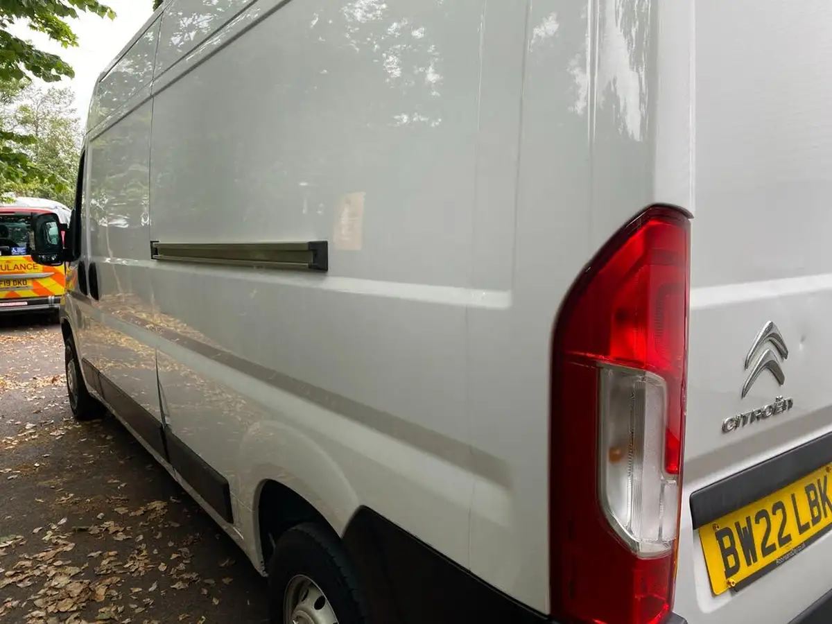 2022-citroen-relay-22bluehdi-35-l3h2-enterprise-panel-big-2