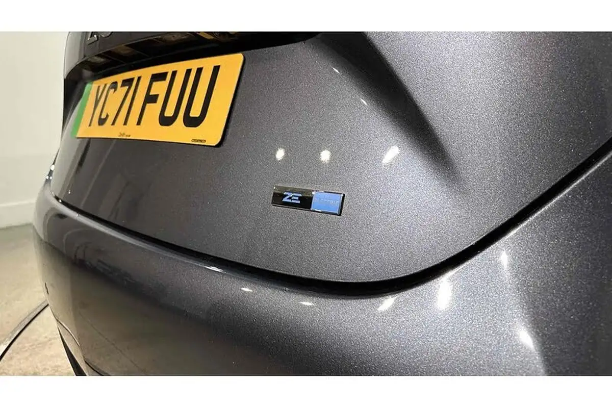 2021-renault-zoe-e-gt-line-big-14
