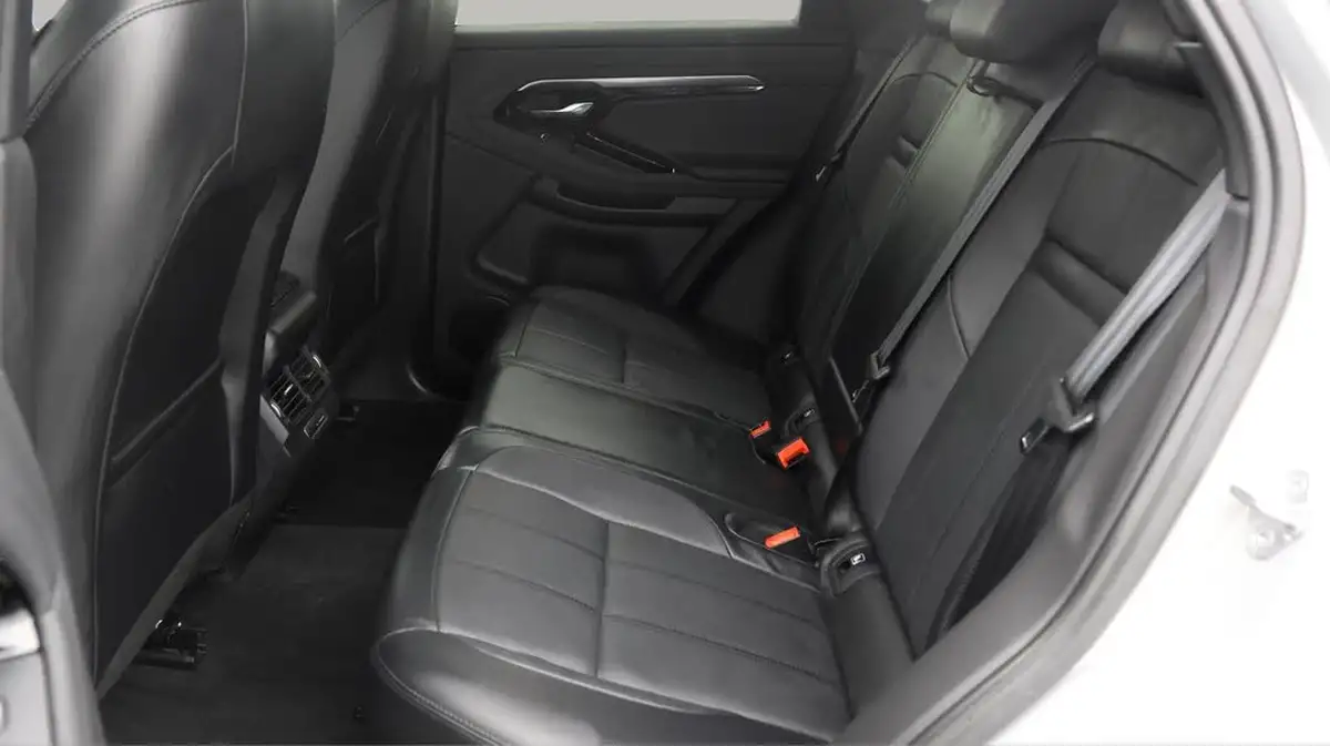 2021-land-rover-range-rover-evoque-15-p300e-r-dynamic-se-big-16