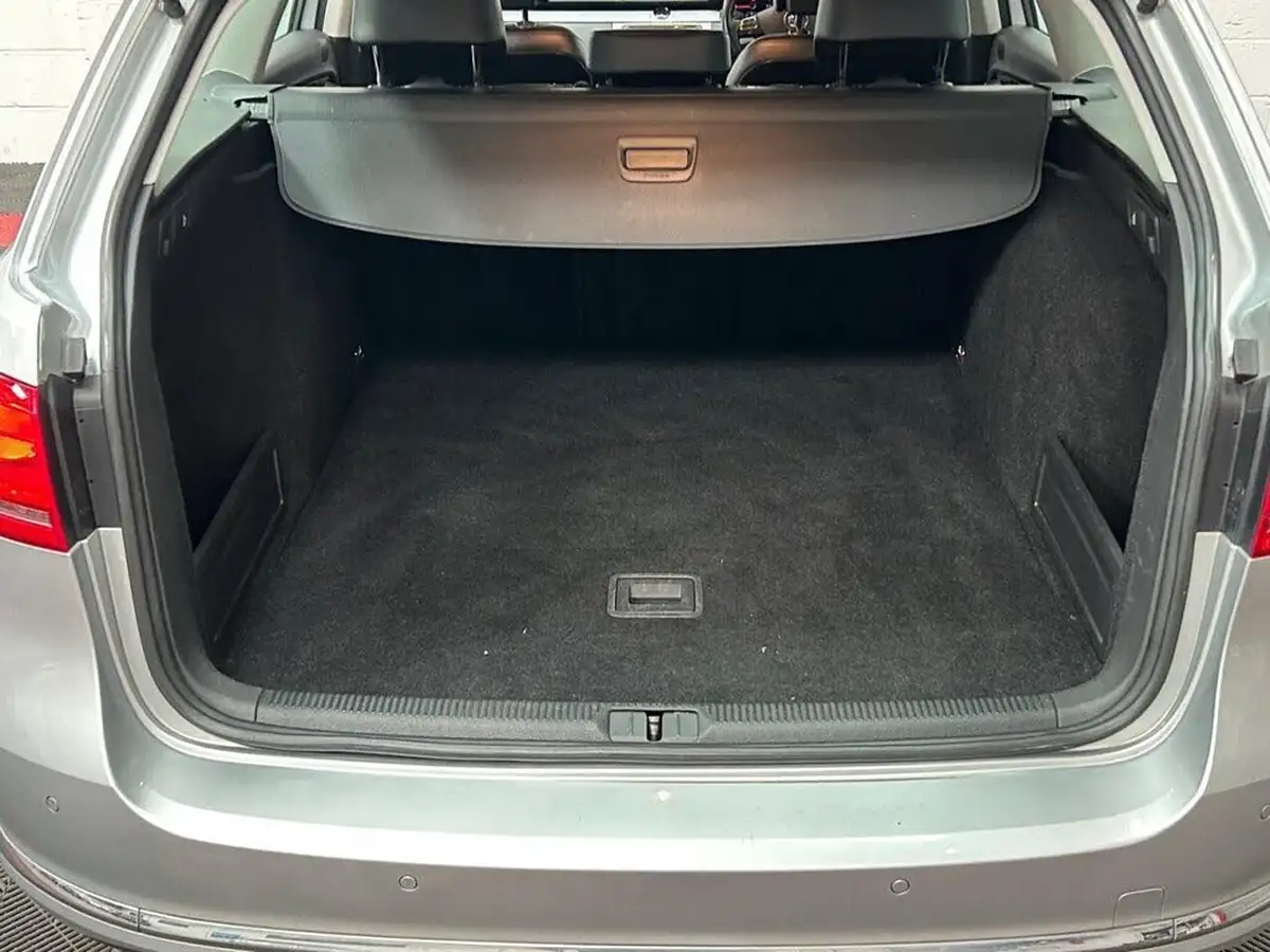 2014-volkswagen-passat-20tdi-executive-140ps-ss-estate-5d-big-14