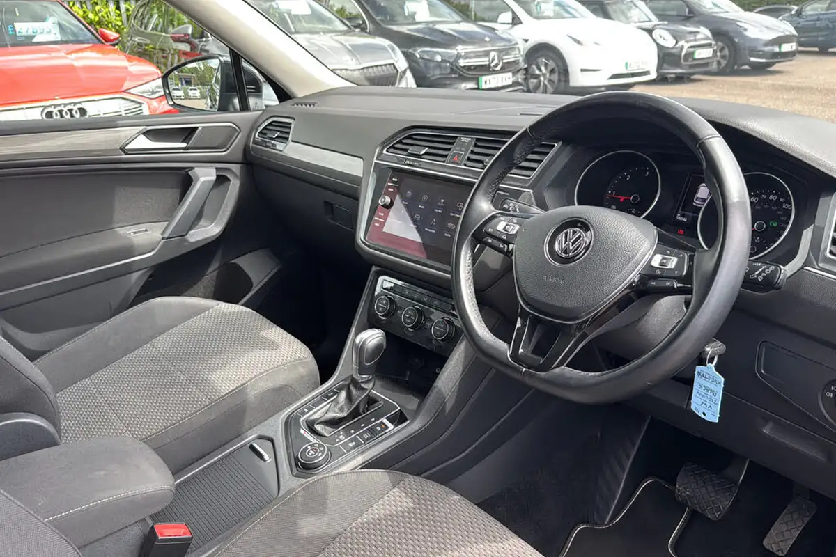 2018-volkswagen-tiguan-allspace-20tdi-se-nav-150ps-4motion-ss-dsg-big-9