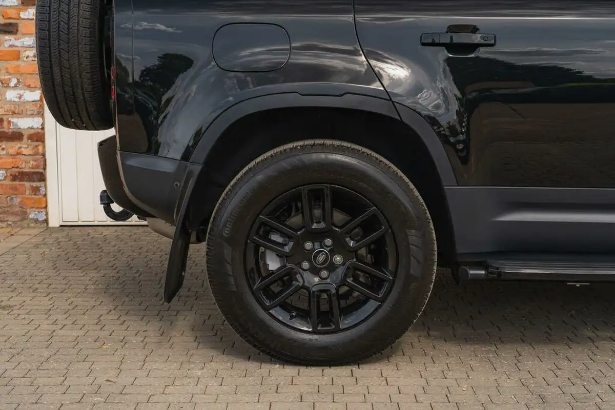 2022-land-rover-110-defender-30-d250-hard-top-se-110-2997cc-big-25