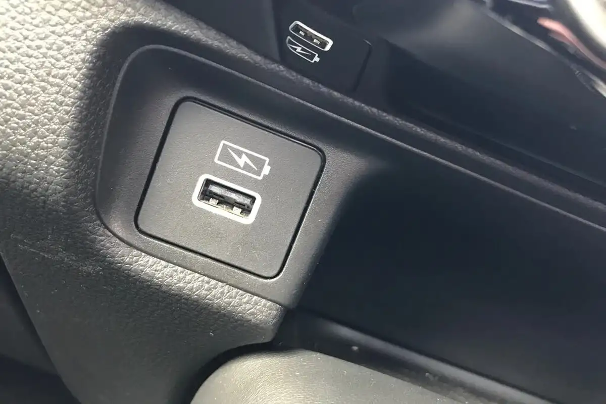 2021-honda-hr-v-15-i-mmd-advance-big-15