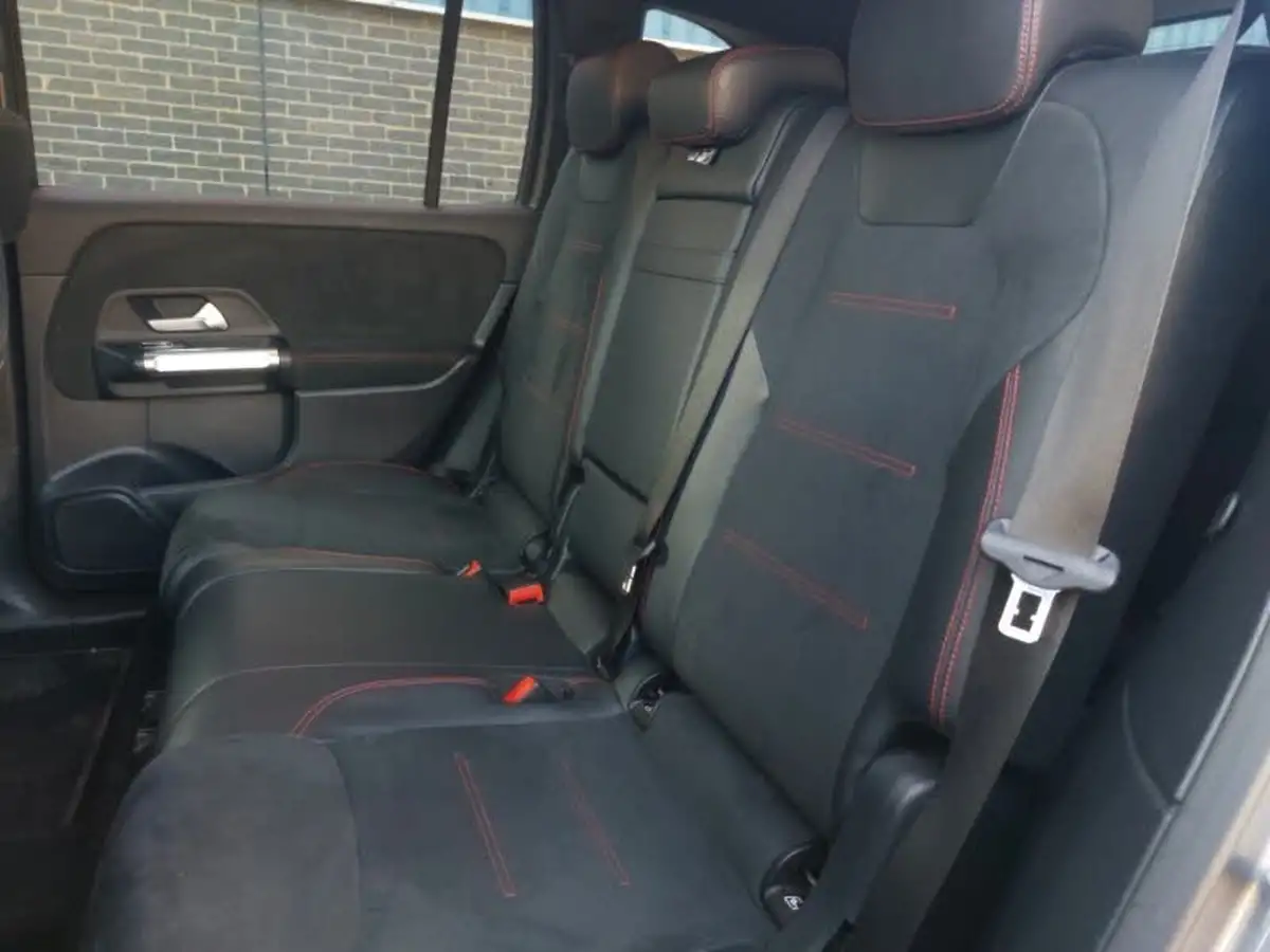 2022-mercedes-benz-eqb-e-eqb-300-amg-line-big-5