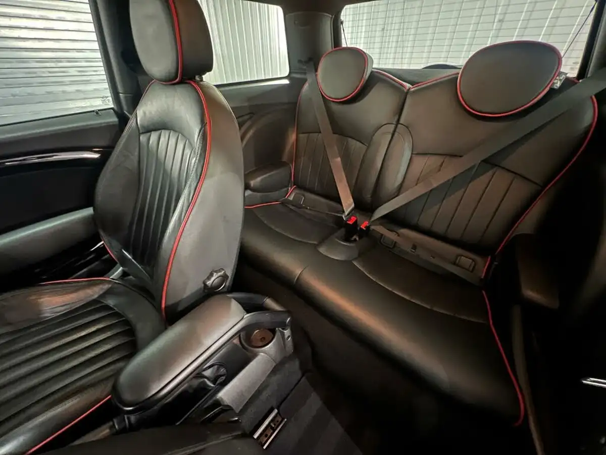 2012-mini-cooper-16-john-cooper-works-hatchback-3d-big-11
