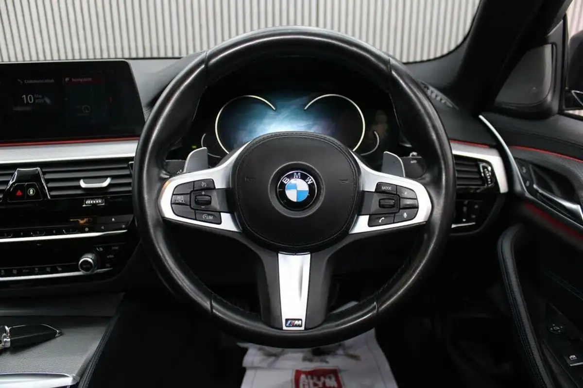 2017-bmw-5-series-20td-520d-m-sport-xdrive-saloon-4d-big-12