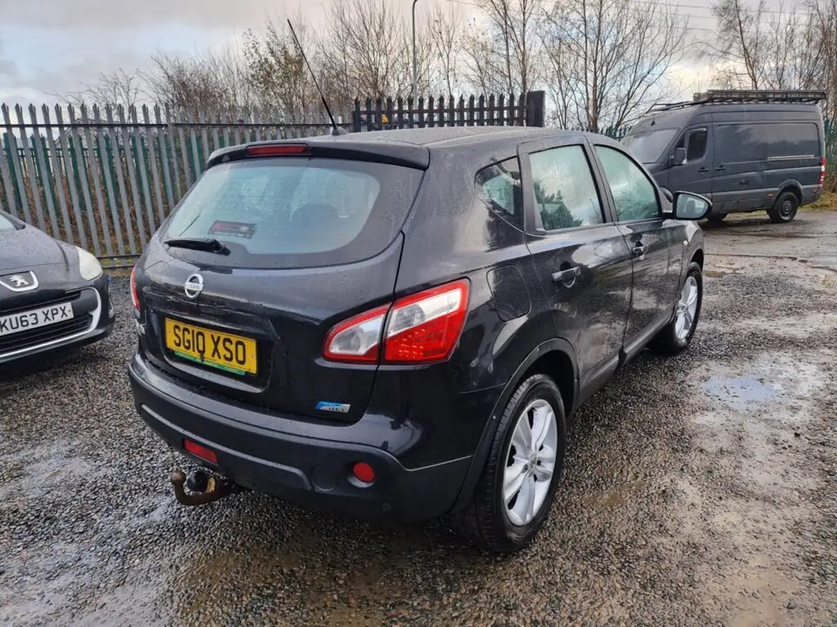 2010-nissan-qashqai-15td-acenta-big-2