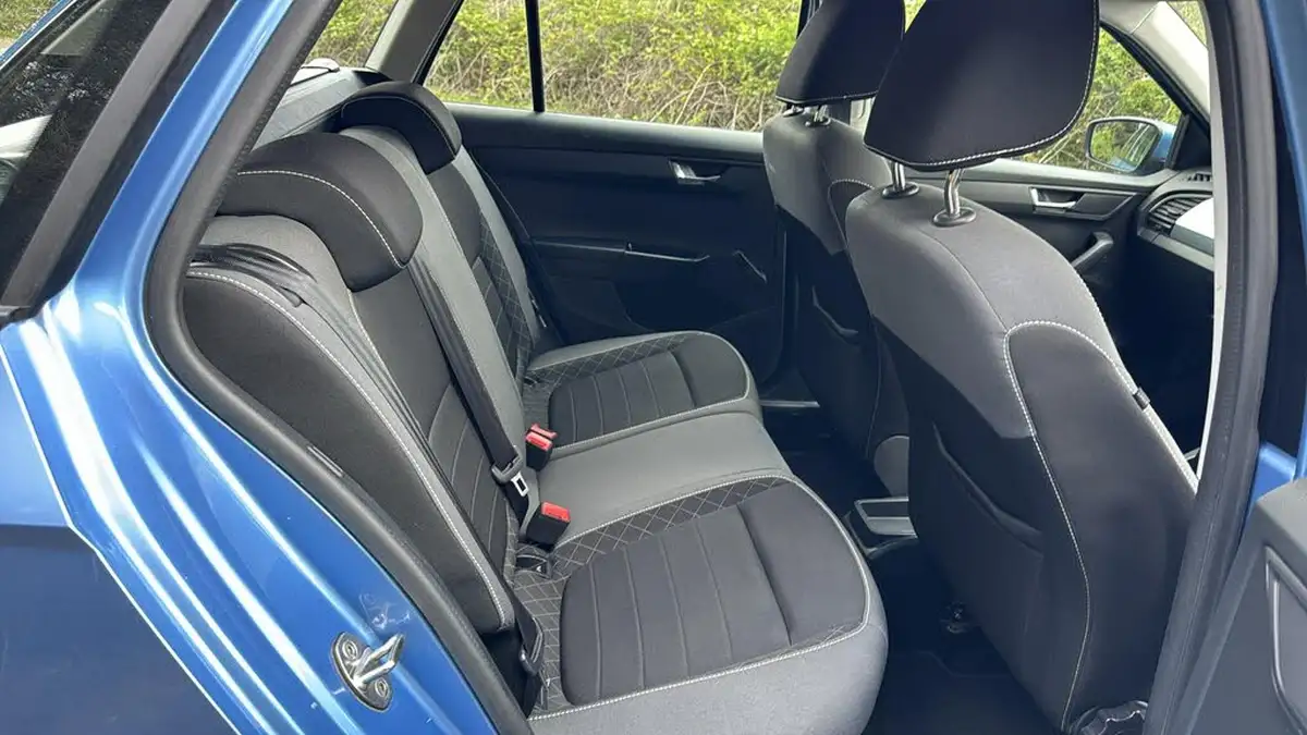 2019-skoda-fabia-10-mpi-se-75ps-estate-big-32
