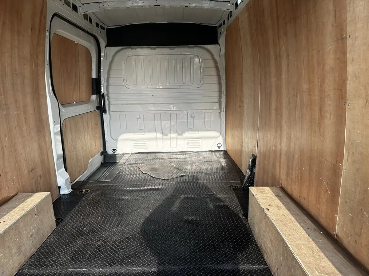 2022-maxus-e-deliver-9-e-lh-515kwh-big-3