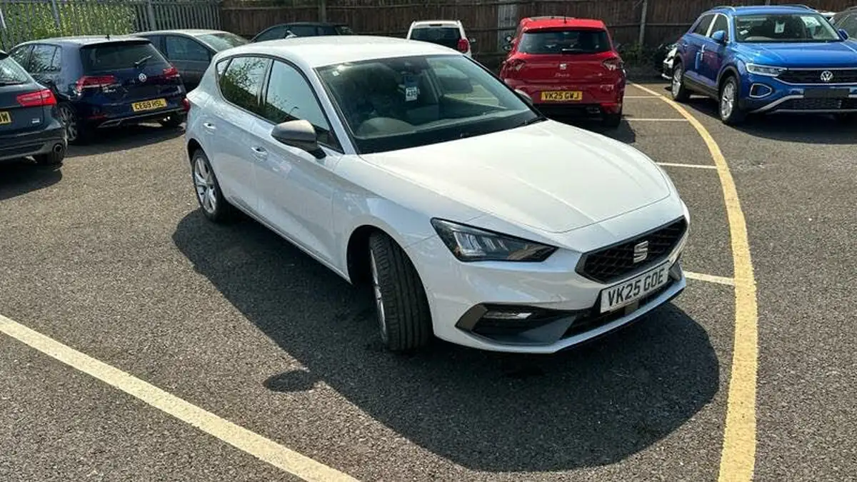 2025-seat-leon-15-e-hybrid-fr-hatchback-big-29