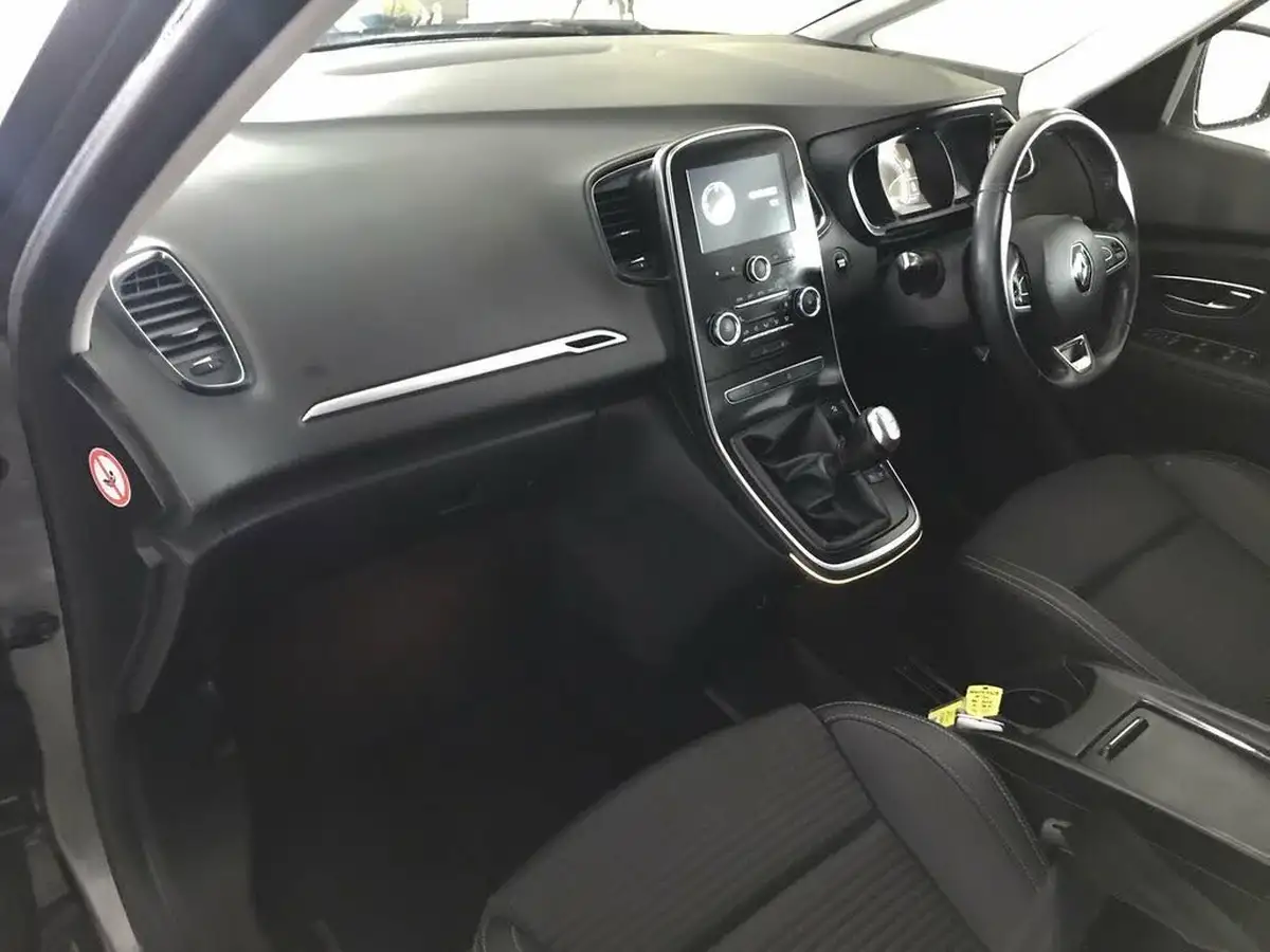 2017-renault-scenic-15dci-dynamique-nav-energy-ss-big-16