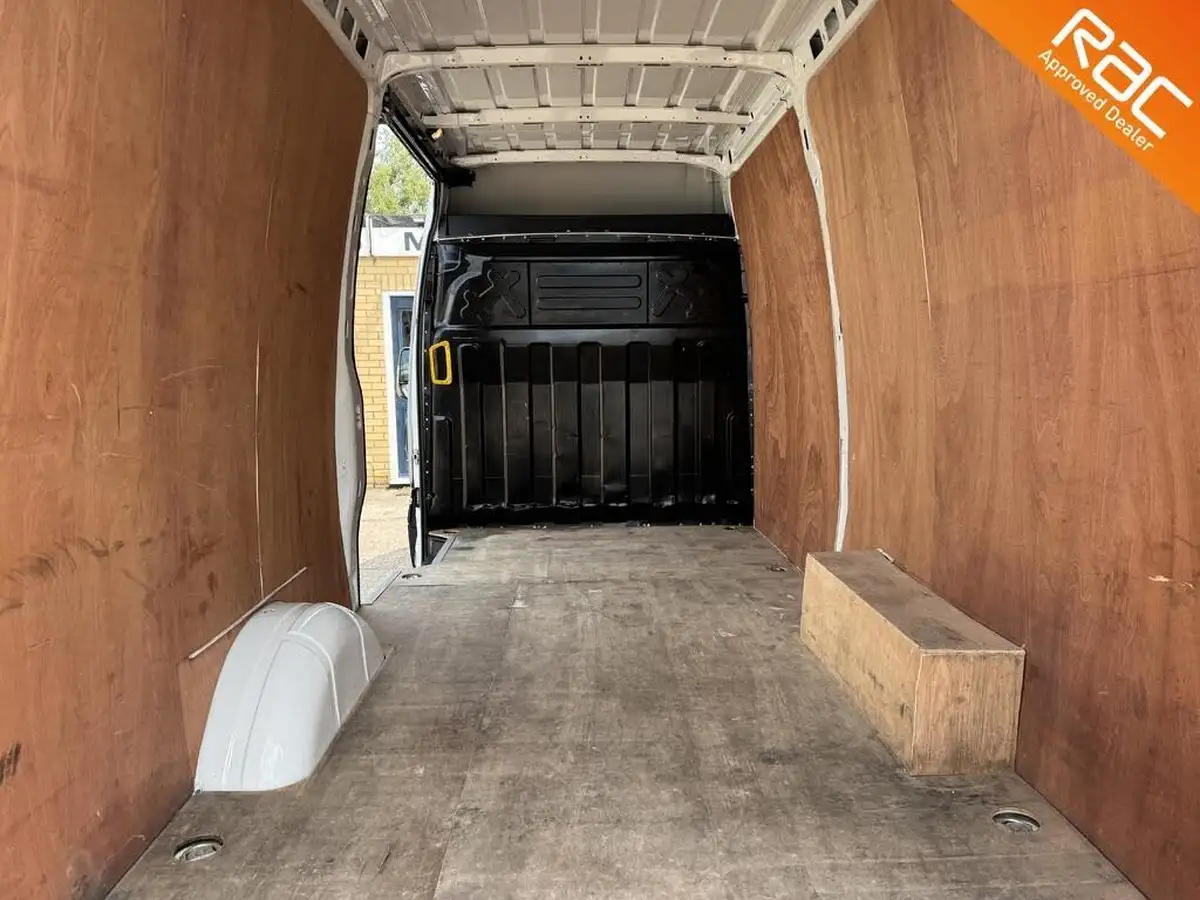 2023-iveco-daily-s-class-23td-35s14v-business-3520mm-h2-136pseu6dt-big-14