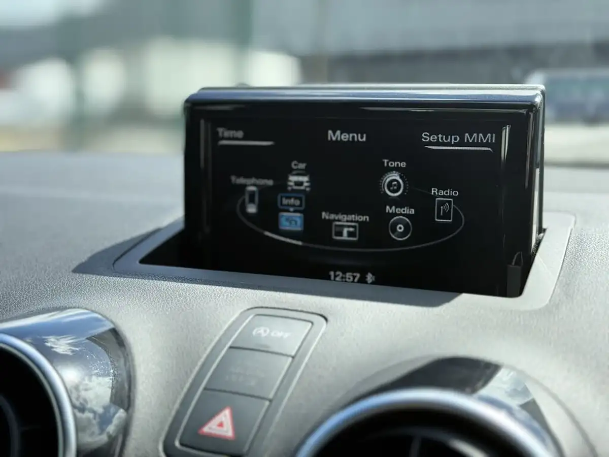 2015-audi-a1-16tdi-s-line-hatchback-3d-big-35