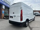 2022-maxus-deliver-9-small-2