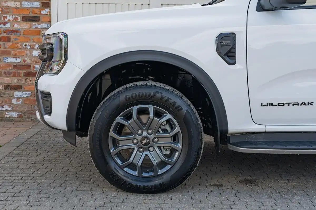 2023-ford-ranger-20-ecoblue-wildtrak-double-cab-big-9