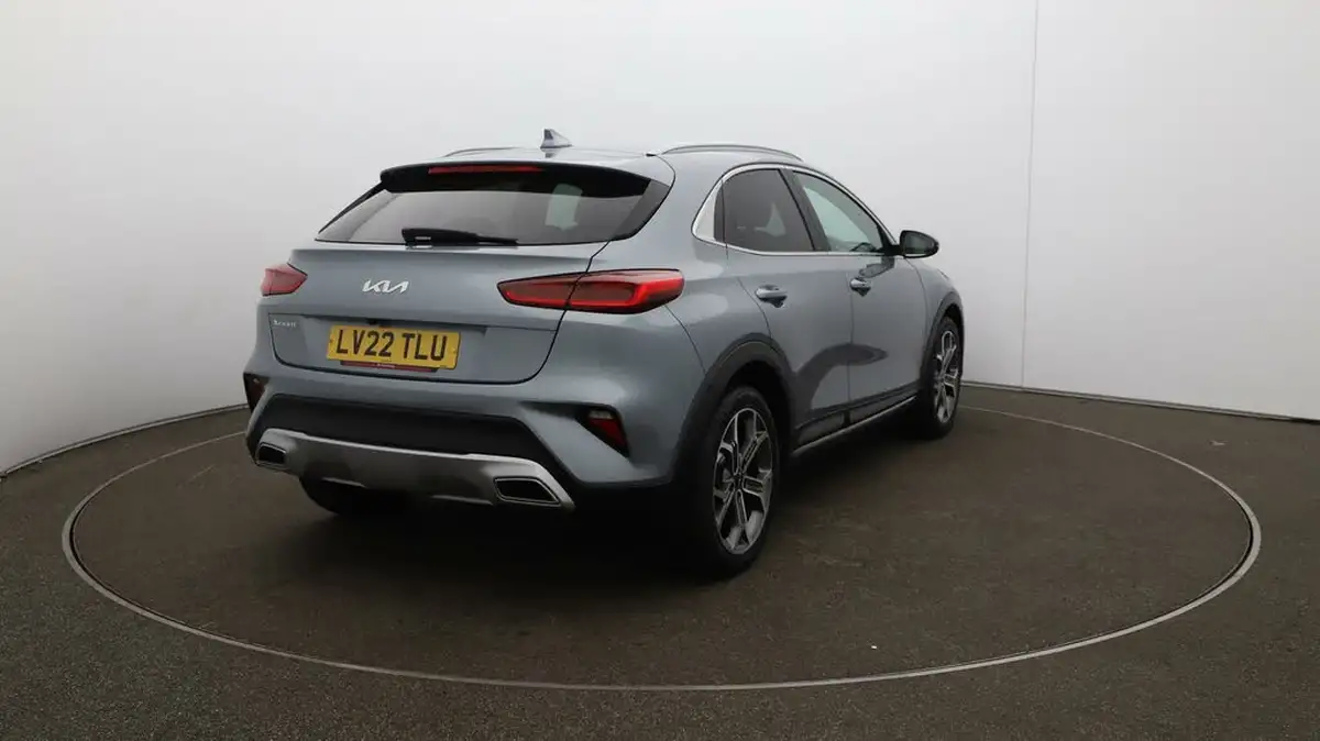 2022-kia-xceed-15-t-gdi-3-big-46