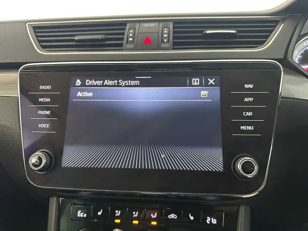 2020-skoda-superb-14-tsi-se-l-estate-big-49