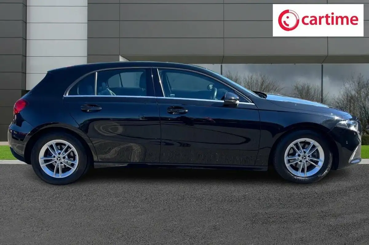 2019-mercedes-benz-a-class-15d-a180d-se-executive-7g-dct-big-1