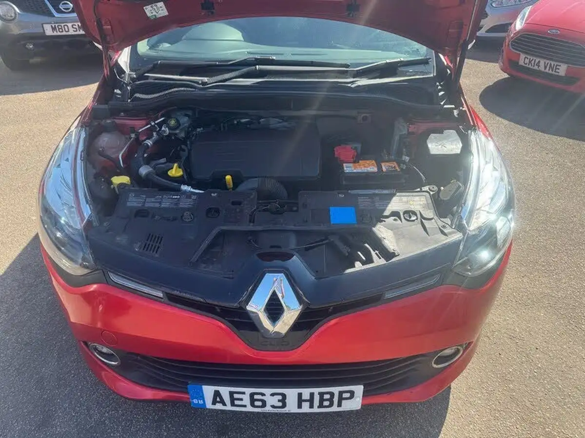 2013-renault-clio-12-16v-expression-hatchback-5d-big-10