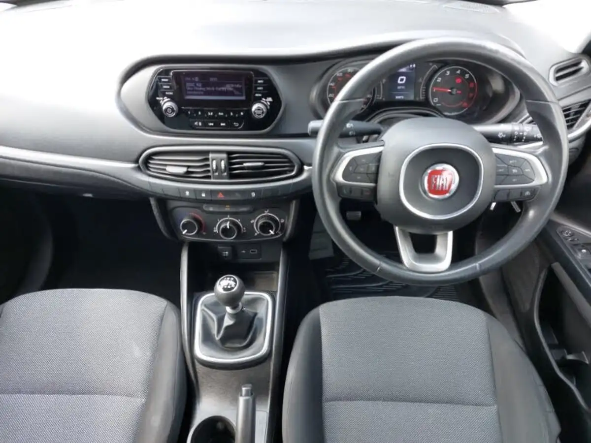 2020-fiat-tipo-14-easy-hatchback-5d-big-2
