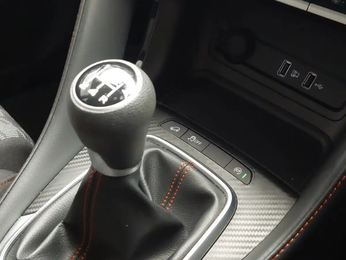 2023-mg-zs-suv-15-vti-tech-excite-big-15