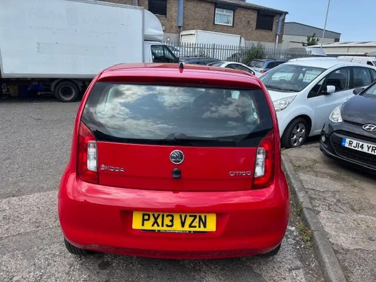 2013-skoda-citigo-10-s-59bhp-3d-big-1