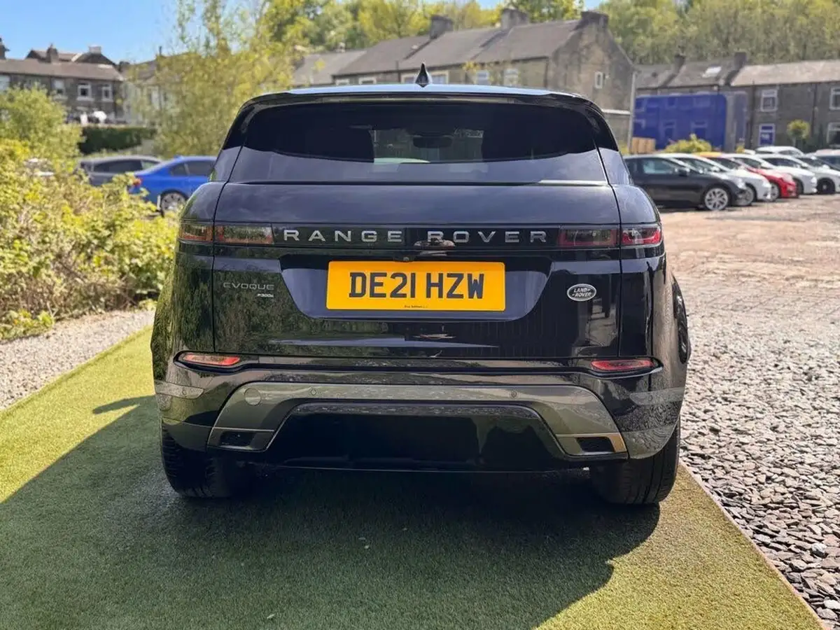 2021-land-rover-range-rover-evoque-15-p300e-r-dynamic-s-big-2
