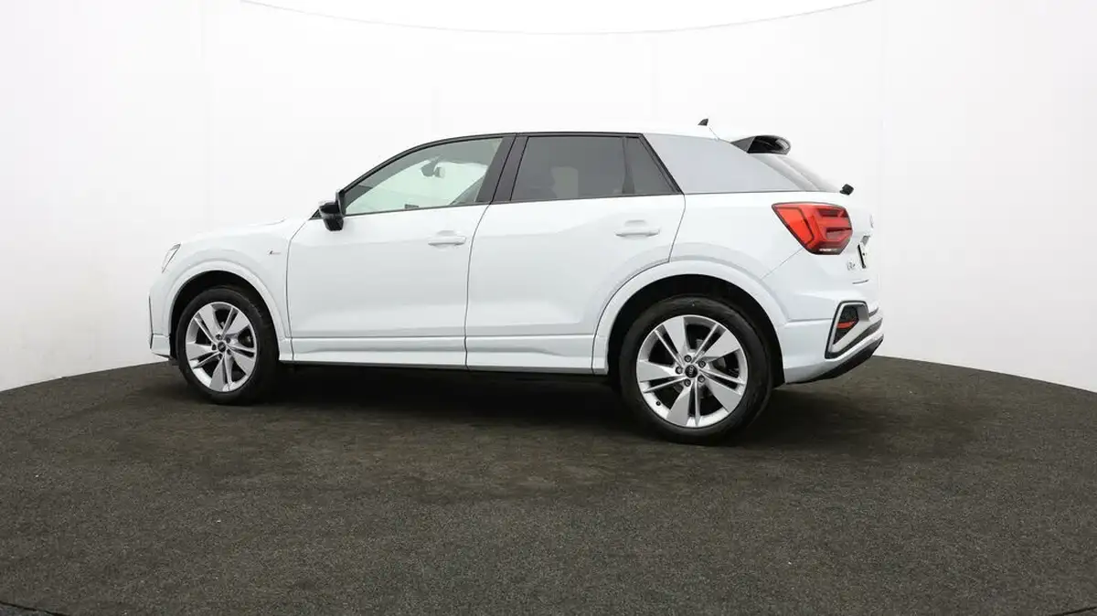 2021-audi-q2-10-30-tfsi-s-line-big-72