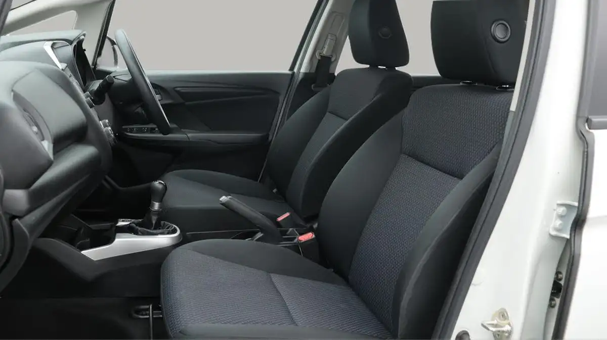 2019-honda-jazz-13-i-vtec-s-big-14