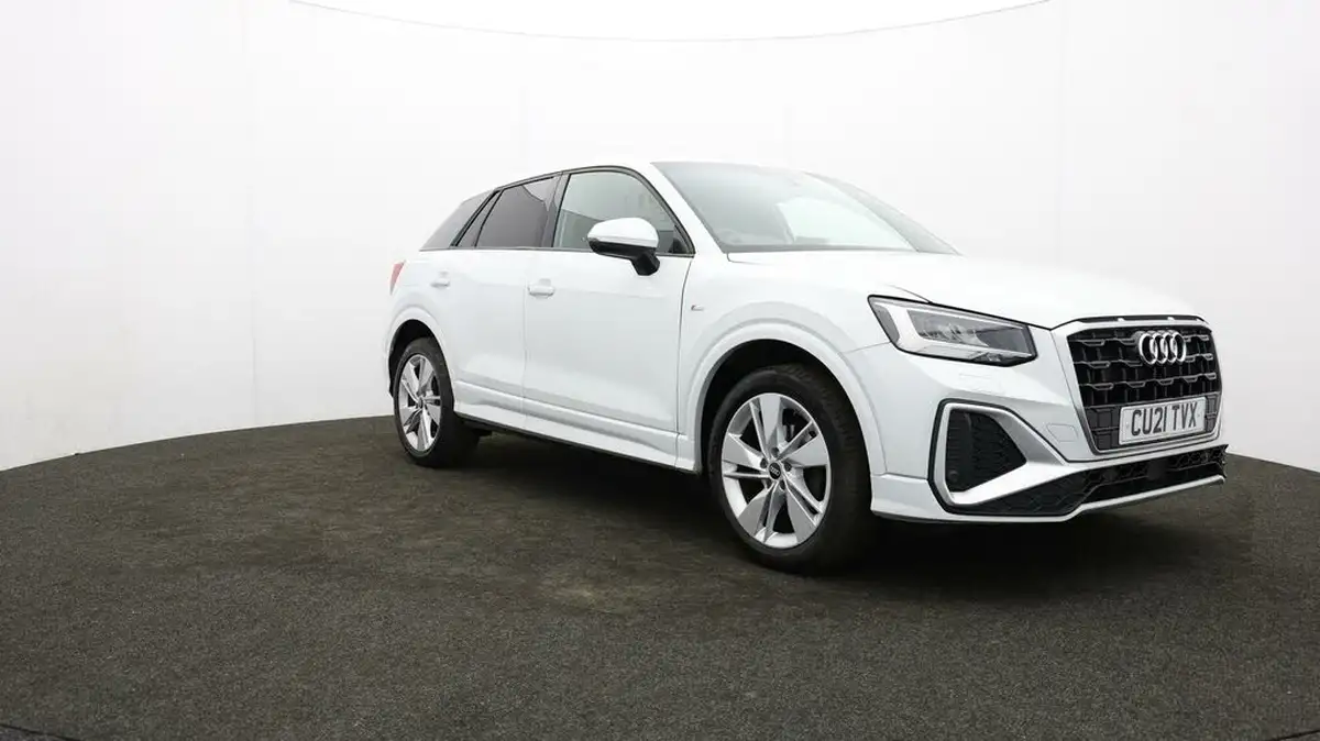 2021-audi-q2-10-30-tfsi-s-line-big-48