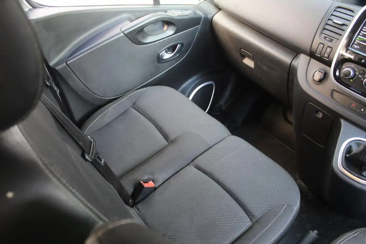 2020-renault-trafic-passenger-20dci-ll30-170-sport-nav-big-27