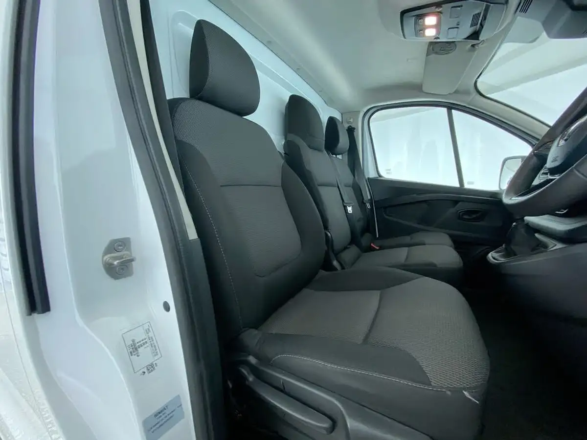2023-renault-trafic-20dci-ll30-130-business-panel-big-14