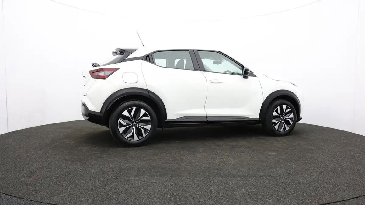 2022-nissan-juke-10-dig-t-acenta-big-38