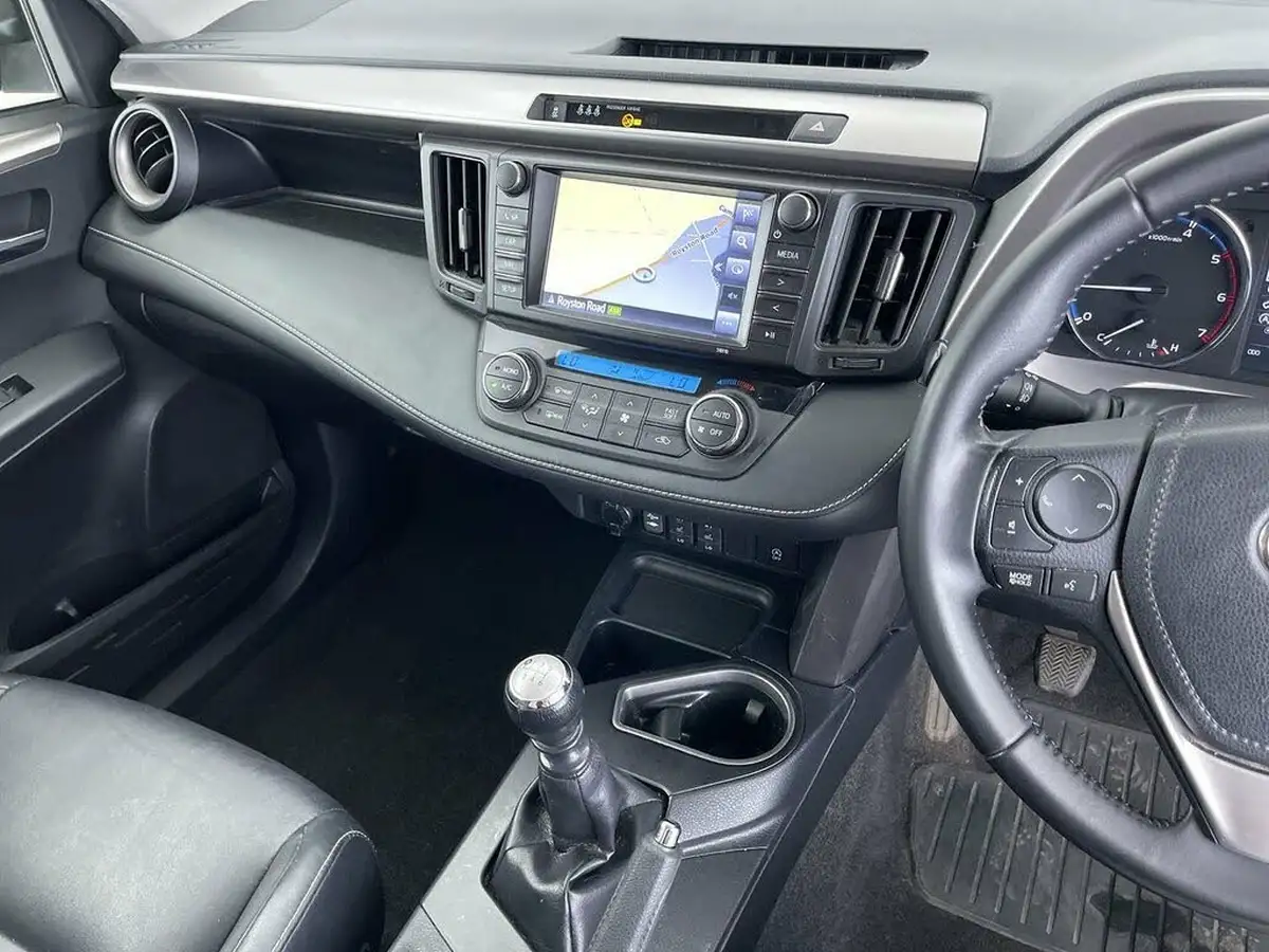 2016-toyota-rav4-20d-4d-excel-big-46