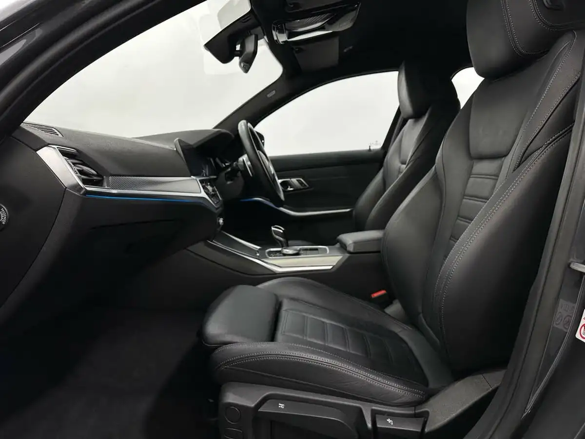 2021-bmw-3-series-20-330e-m-sport-touring-5d-big-32