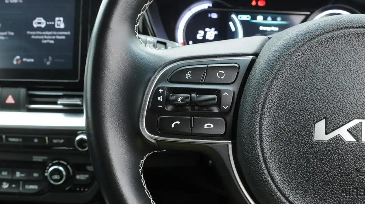 2021-kia-e-niro-ev-2-64-big-24