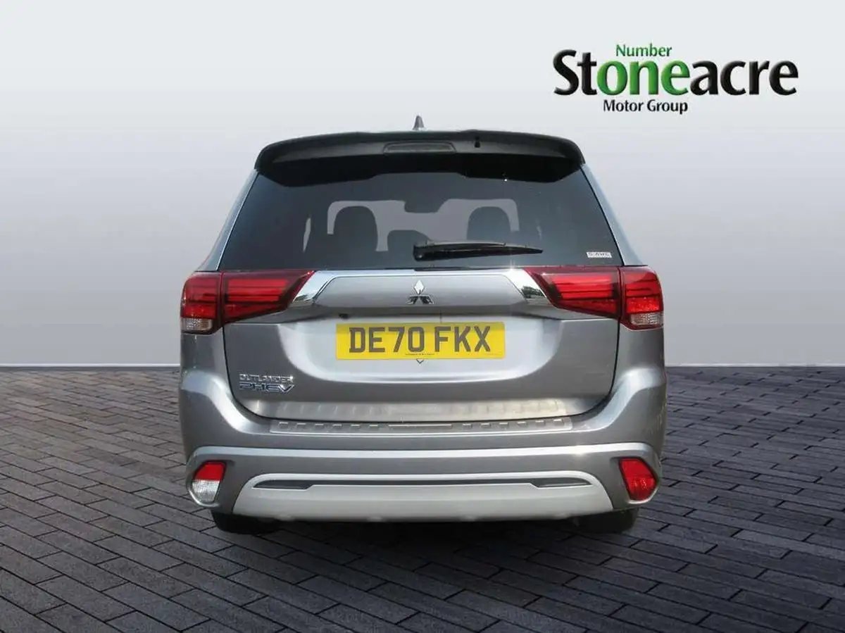 2020-mitsubishi-outlander-24-dynamic-phev-big-4