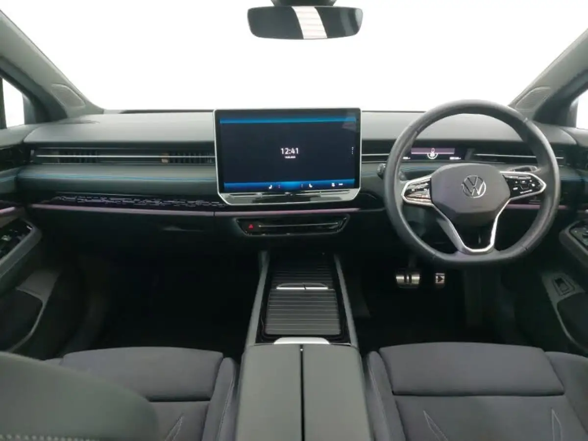 2024-volkswagen-id7-e-launch-edition-big-2