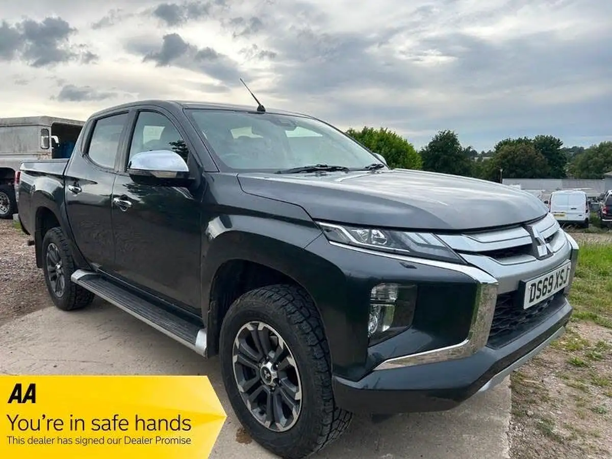 2019-mitsubishi-l200-22di-d-warrior-big-3